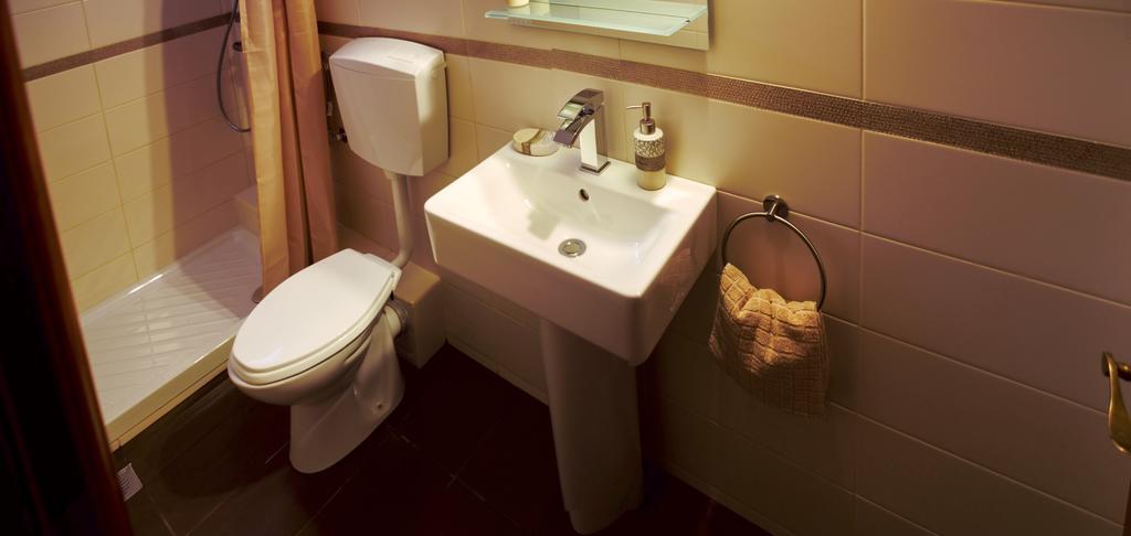 Nepheli Apartments And Studios Paralía エクステリア 写真